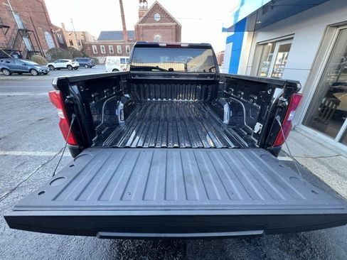 Used 2023 Chevrolet Silverado 1500 RST image 21