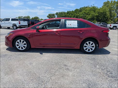Used 2024 Toyota Corolla LE FWD image 4