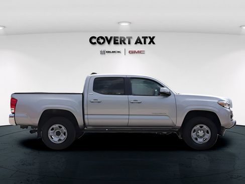 Used 2016 Toyota Tacoma SR5 w/ Towing Package RWD image 8