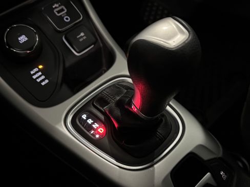 Used 2019 Jeep Compass Sport image 30