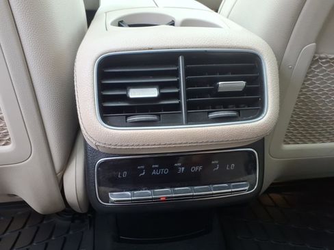 Used 2022 Mercedes-Benz GLS 450 4MATIC image 18