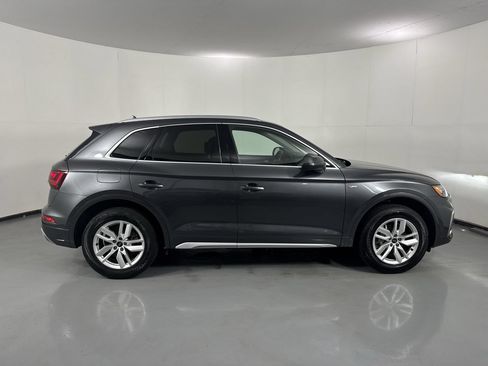 Used 2023 Audi Q5 2.0T Premium w/ Convenience Package AWD/4WD image 38