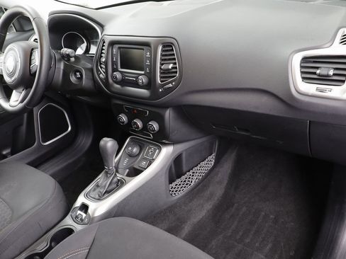 Used 2018 Jeep Compass Sport image 21