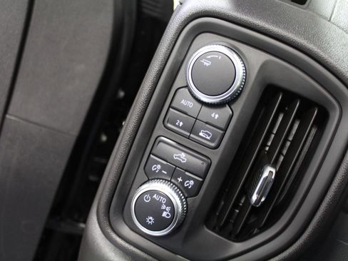 Used 2022 GMC Sierra 1500 Pro w/ Sierra Value Package image 10