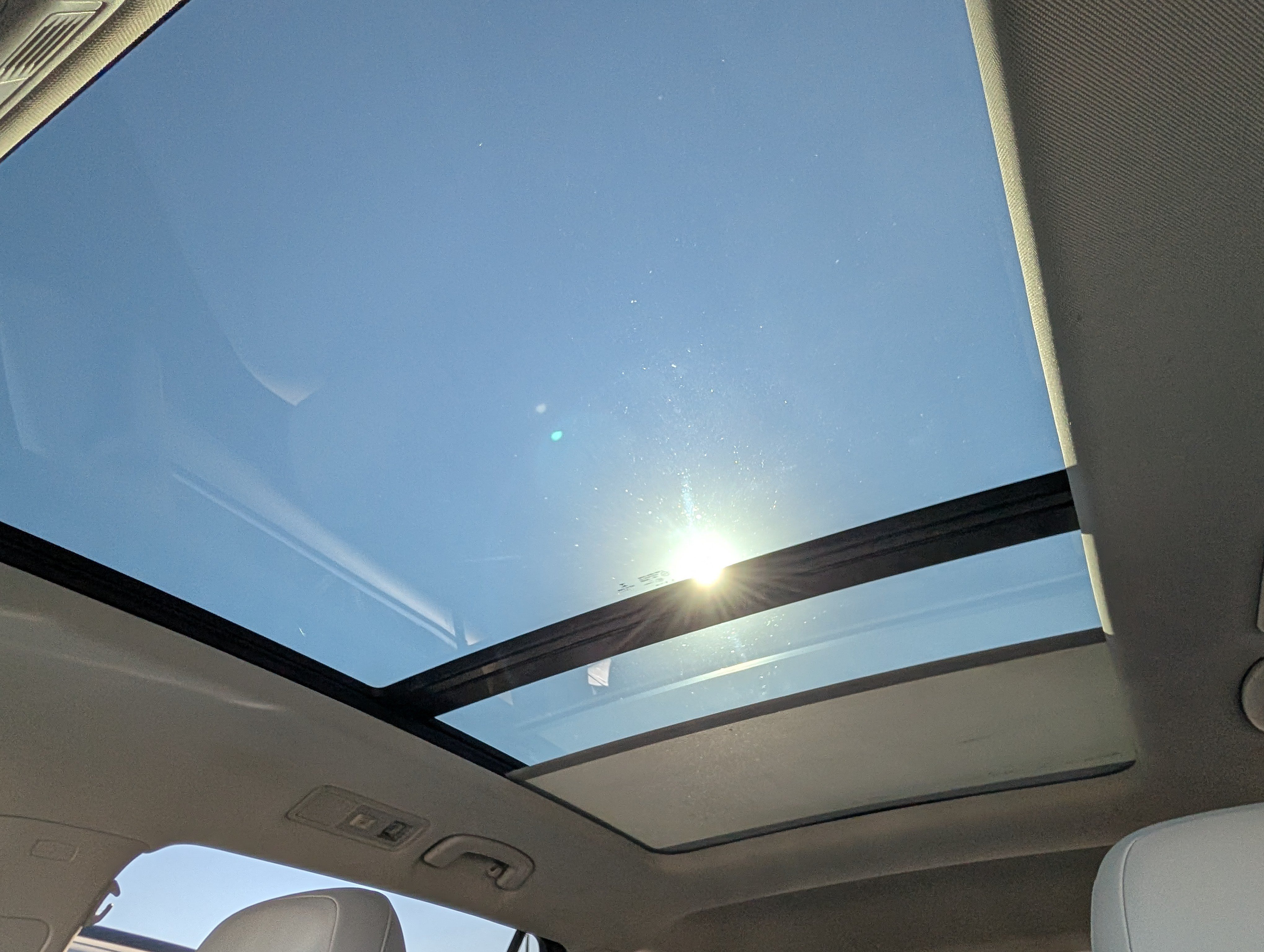 Used 2020 Volkswagen Tiguan SE w/ Panoramic Sunroof Package AWD/4WD image 32