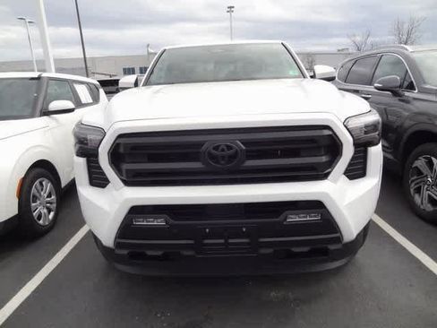Used 2024 Toyota Tacoma SR5 image 2