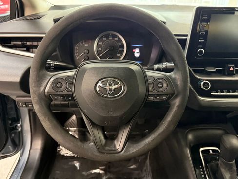 Used 2020 Toyota Corolla LE FWD image 30