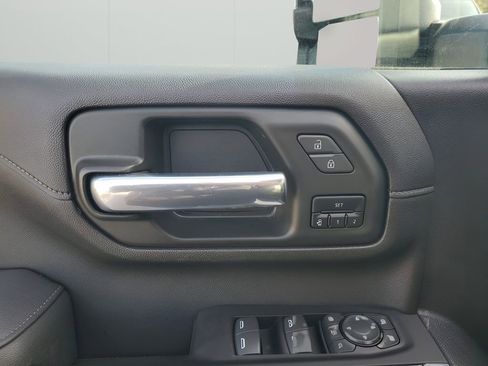 Used 2022 Chevrolet Silverado 3500 LTZ w/ LTZ Texas Edition image 27