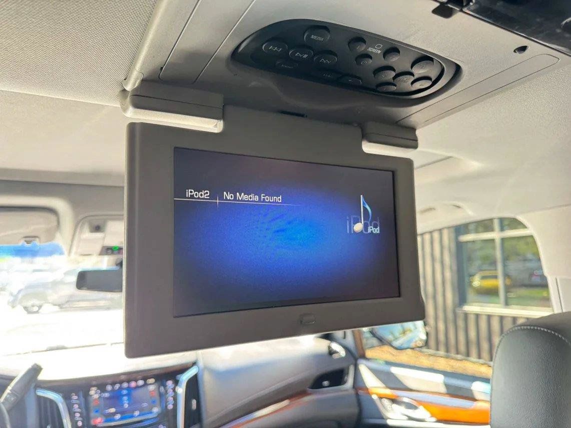 Used 2019 Cadillac Escalade ESV Premium Luxury AWD/4WD image 25