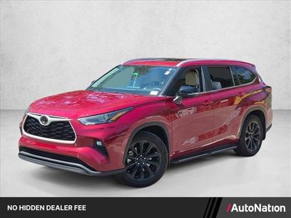Used 2024 Toyota Highlander XLE