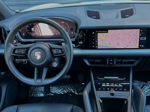 Certified 2024 Porsche Cayenne image 15