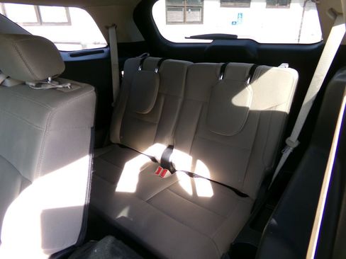 Used 2023 Ford Explorer 4WD image 36