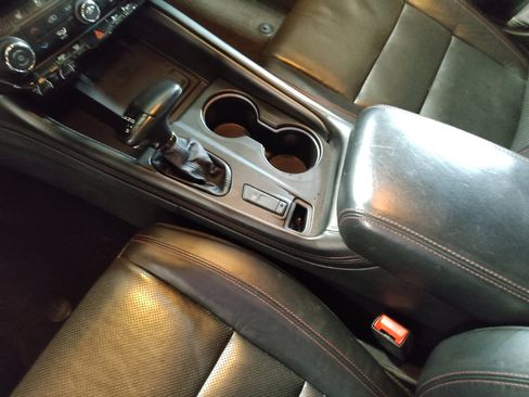 Used 2022 Dodge Durango R/T w/ Blacktop Package AWD/4WD image 26