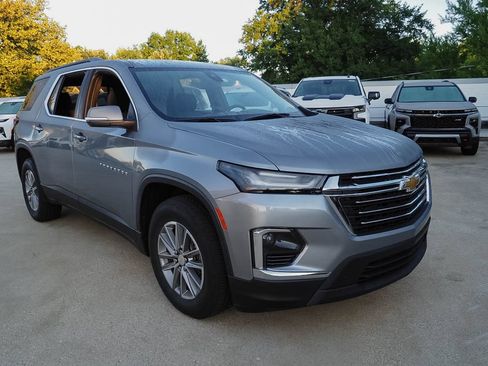Used 2024 Chevrolet Traverse LT AWD/4WD image 3
