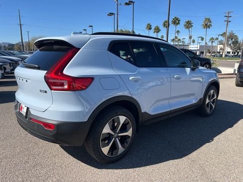 New 2026 Volvo XC40 B5 Plus w/ Protection Package Premier AWD/4WD image 4