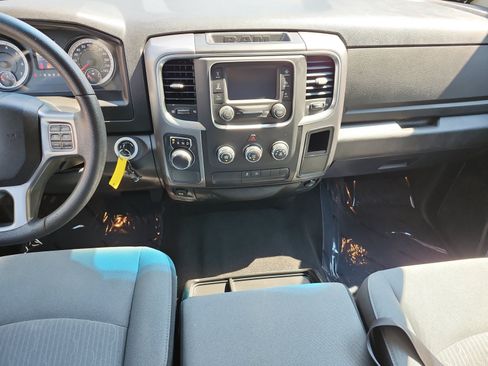 Used 2022 RAM 1500 Classic SLT RWD image 11