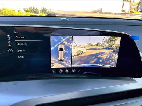 Used 2026 Cadillac Vistiq Sport image 10