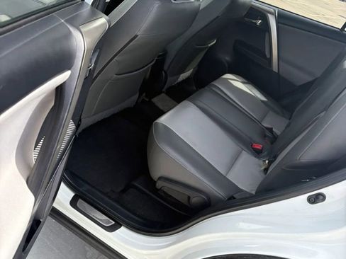 Used 2014 Toyota RAV4 XLE FWD image 7