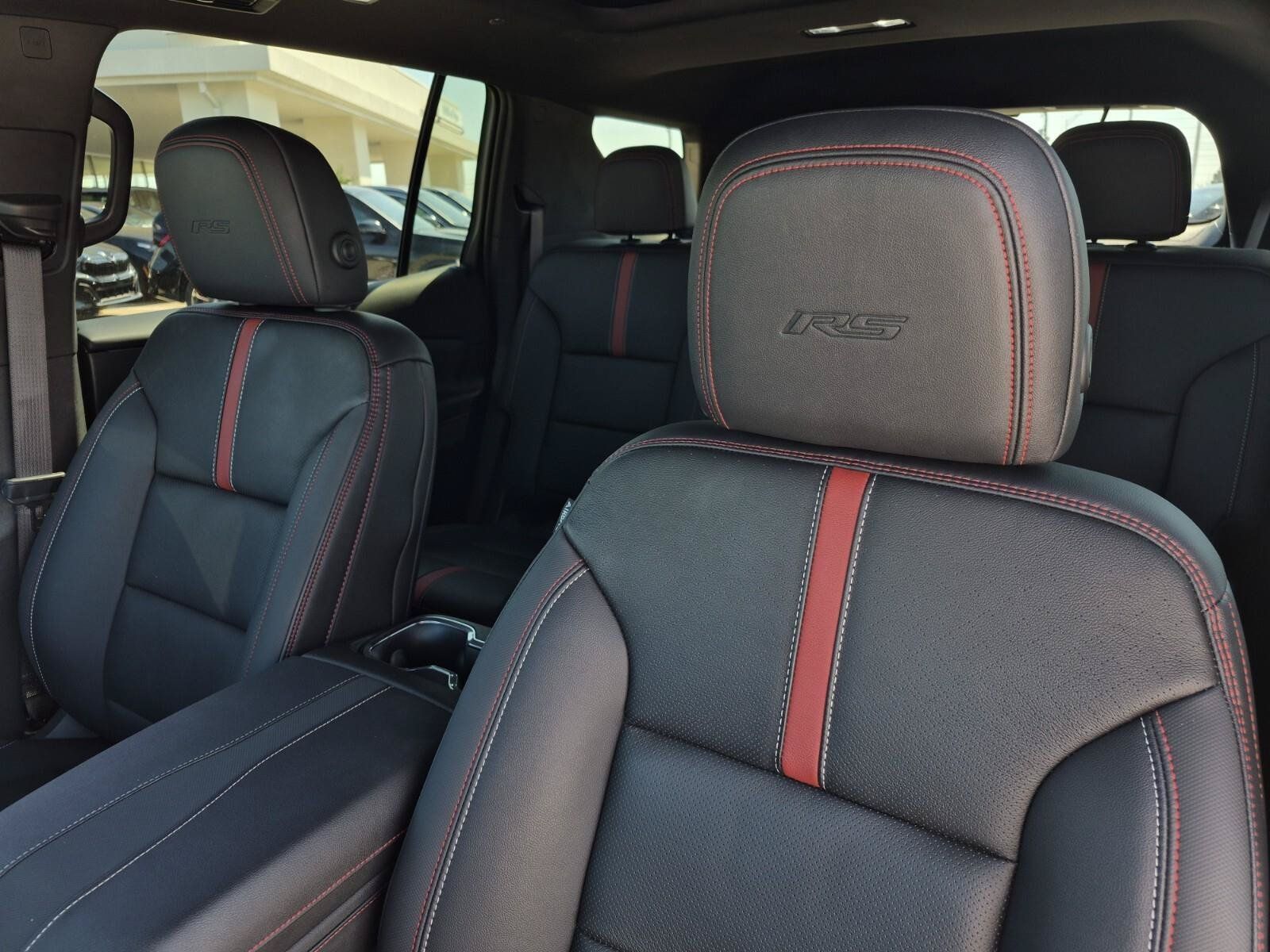 Used 2024 Chevrolet Traverse RS w/ LPO, Cargo Package FWD image 14