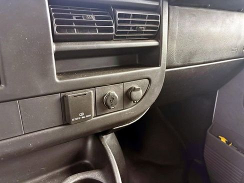 Used 2016 GMC Savana 3500 image 14