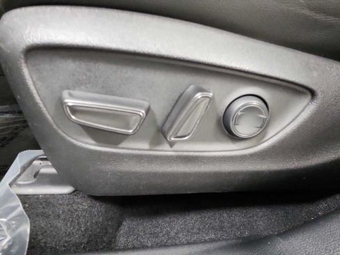 Used 2022 Toyota Highlander XSE AWD/4WD image 14