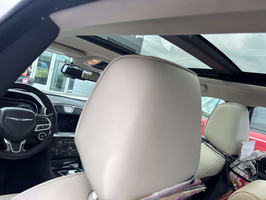 Used 2021 Chrysler 300 Touring L RWD image 17