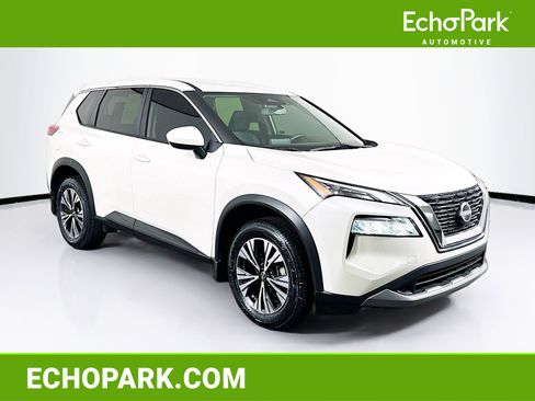Used 2023 Nissan Rogue SV FWD image 1