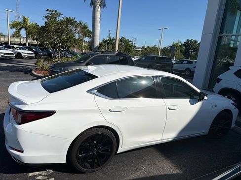 Used 2023 Lexus ES 350 F Sport w/ Accessory Package (Z2) FWD image 4