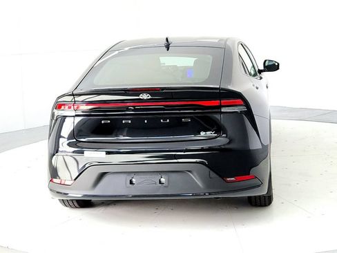 New 2026 Toyota Prius LE FWD image 5