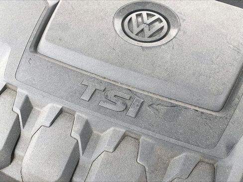 Used 2018 Volkswagen Passat 2.0T S FWD image 32