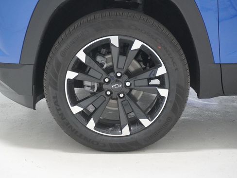 New 2026 Chevrolet Equinox RS w/ Convenience Package III FWD image 12