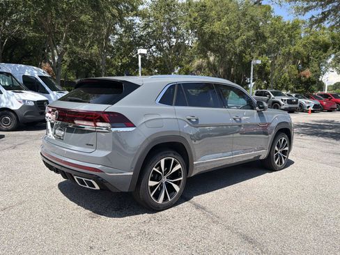 Used 2025 Volkswagen Atlas Cross Sport SEL Premium R-Line AWD/4WD image 3