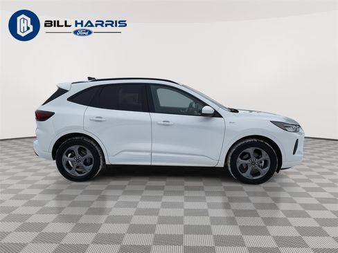 Used 2023 Ford Escape ST-Line Select image 19