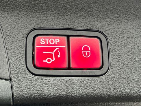 Used 2022 Mercedes-Benz GLS 450 4MATIC image 19