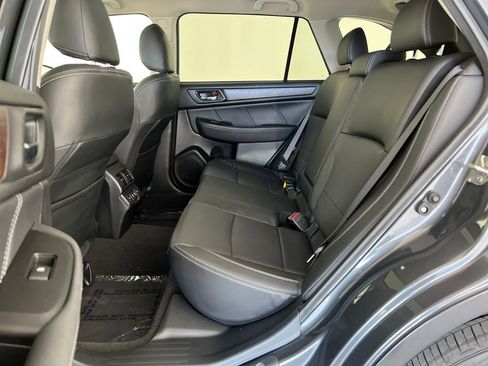 Used 2019 Subaru Outback 2.5i Limited AWD/4WD image 27