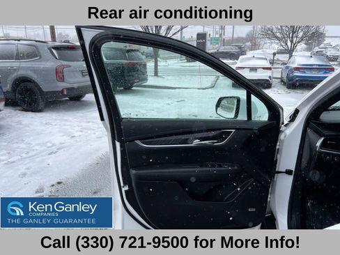 Used 2022 Cadillac XT6 Premium Luxury image 25