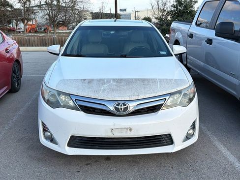 Used 2012 Toyota Camry XLE image 2
