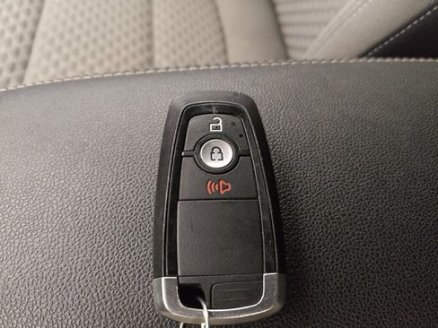 Used 2020 Ford Escape SE FWD image 32