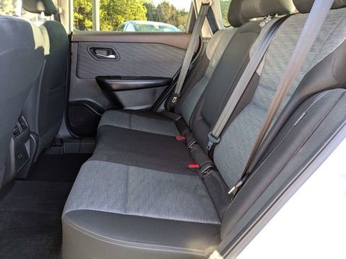 Certified 2023 Nissan Rogue SV image 15