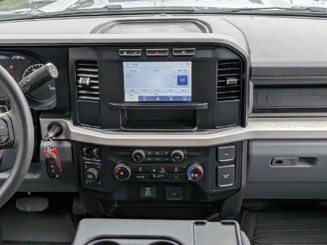 Used 2024 Ford F350 XL w/ 360-Degree Camera Package AWD/4WD image 17