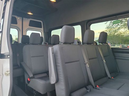 Used 2024 Mercedes-Benz Sprinter 2500 image 8