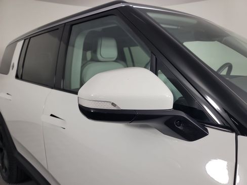 Used 2024 Rivian R1S Adventure AWD/4WD image 36