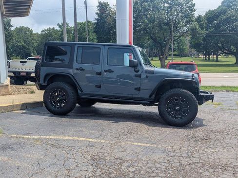 Used 2015 Jeep Wrangler Unlimited Sport AWD/4WD image 10