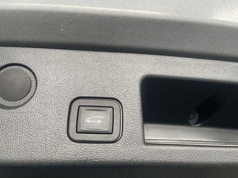 Used 2025 Chevrolet Equinox LT w/ Convenience Package II image 15