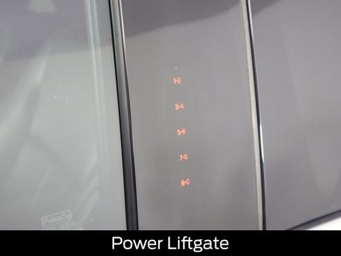 Certified 2023 Ford Expedition XLT image 28