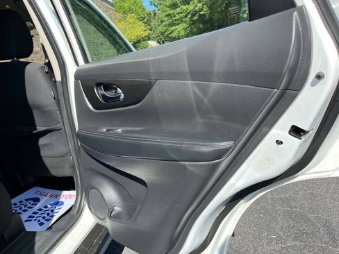 Used 2017 Nissan Rogue S AWD/4WD image 25