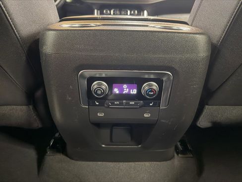 Used 2023 Chevrolet Suburban Premier RWD image 25