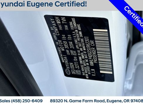 Used 2025 Hyundai Elantra Limited image 30