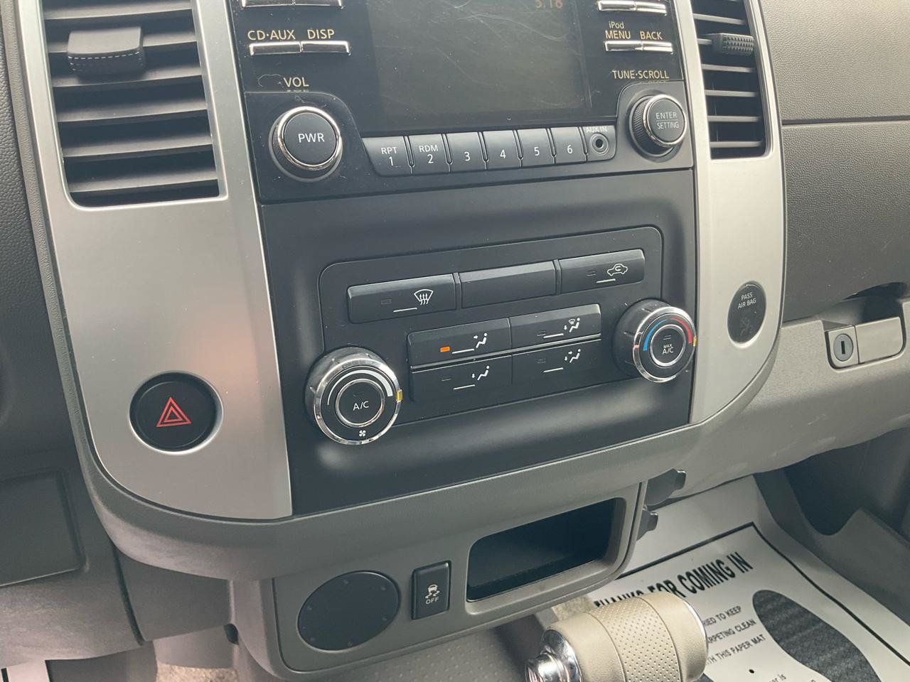 Used 2014 Nissan Frontier Desert Runner RWD image 26