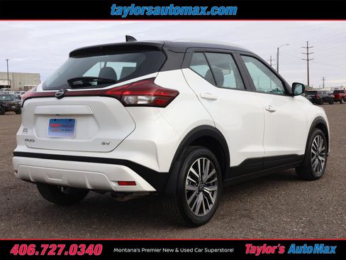 Used 2024 Nissan Kicks SV image 4